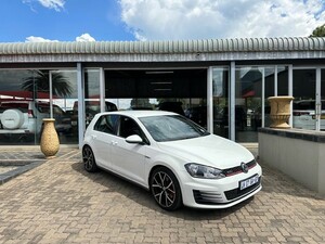 Volkswagen Golf GTI 2017, Manual, 2 litres - Randfontein